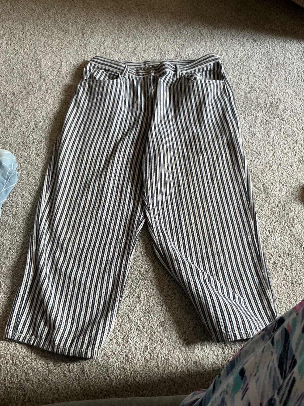 Christopher & Banks SZ. 12 Capris